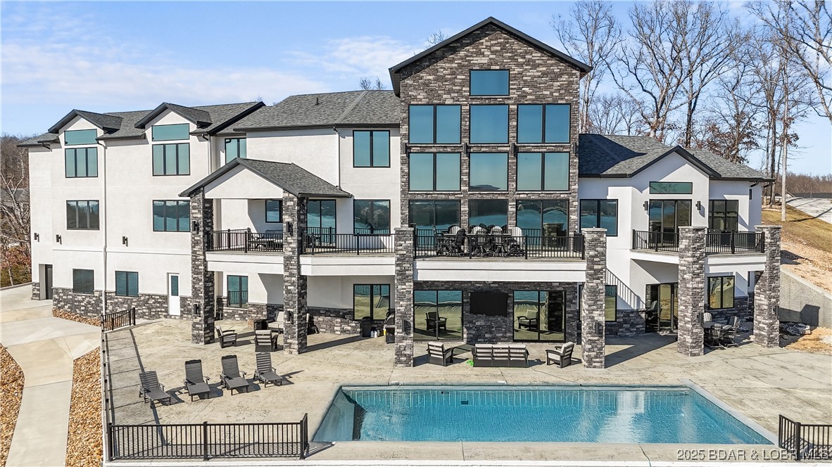 147 Forest Trace