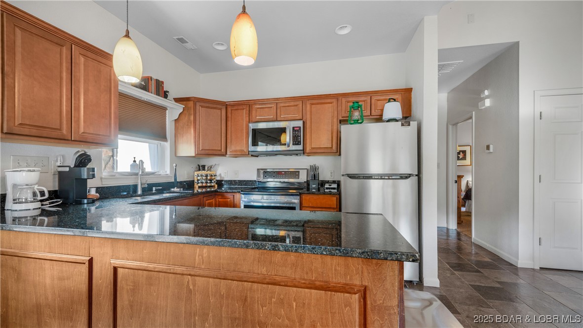 23 Cottage Park E Court 21 & 22