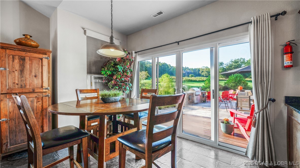 23 Cottage Park E Court 21