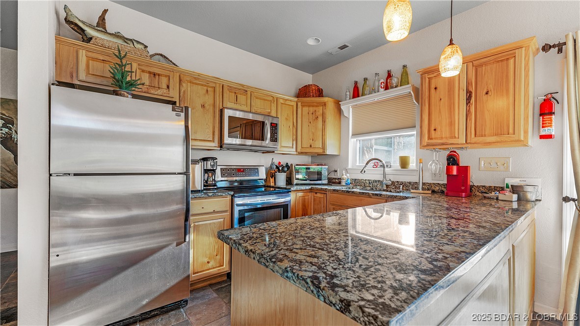 23 Cottage Park E Court 22