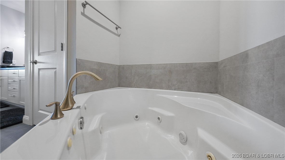 166 Captiva Drive 1E