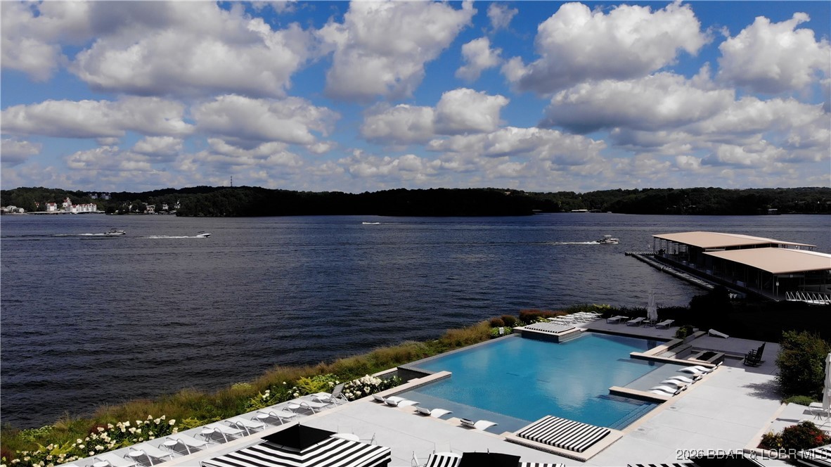 166 Captiva Drive 1E