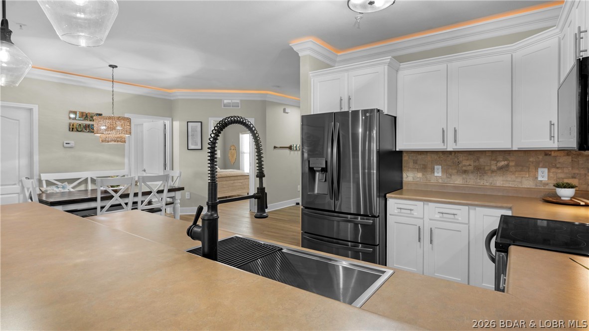 1205 Lands End Parkway 536