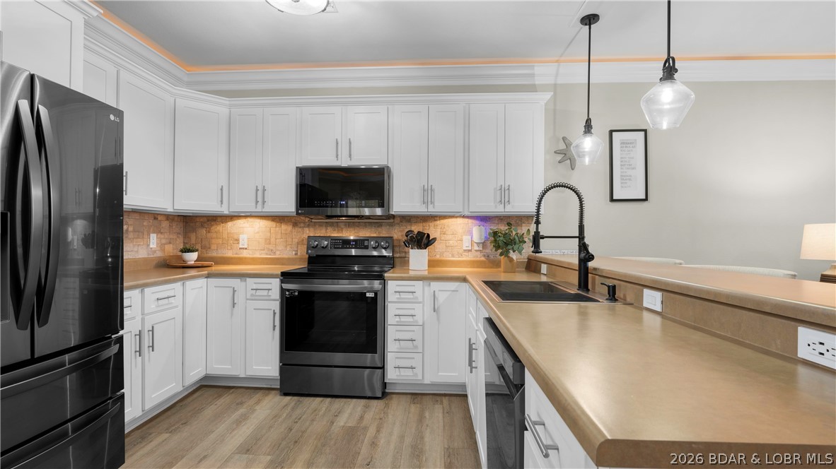 1205 Lands End Parkway 536