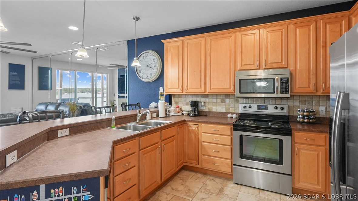 1210 Lands End Parkway 314