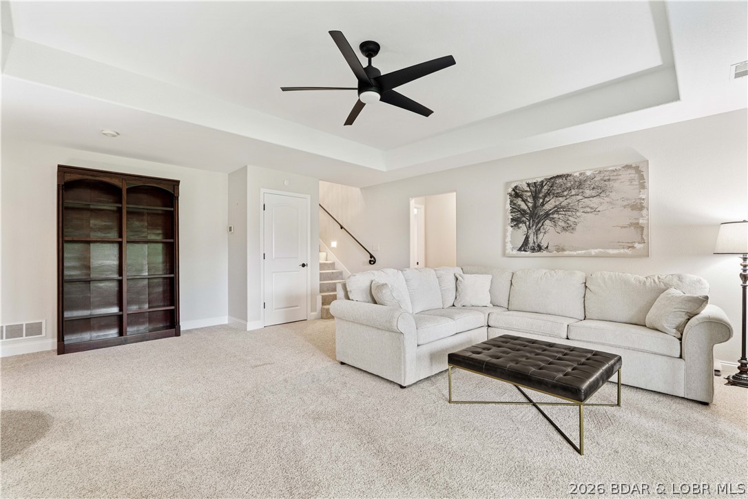 768 Resplander Way
