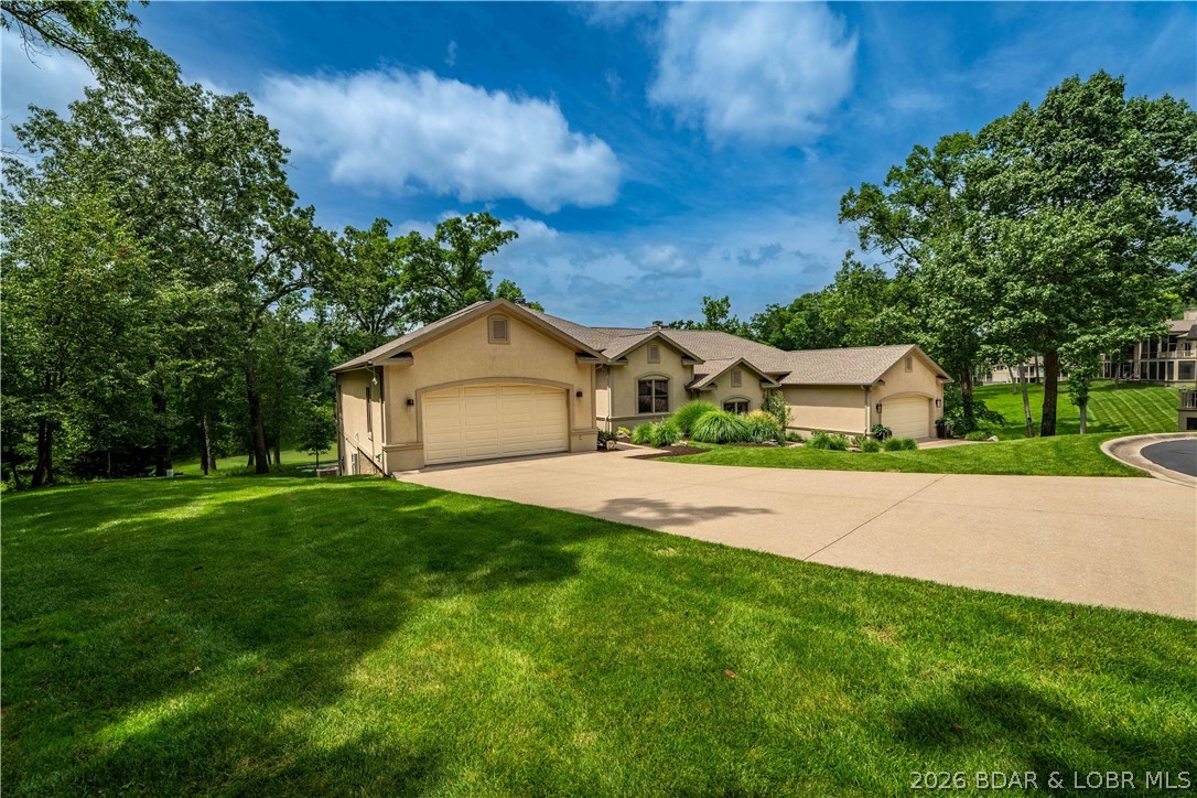 768 Resplander Way