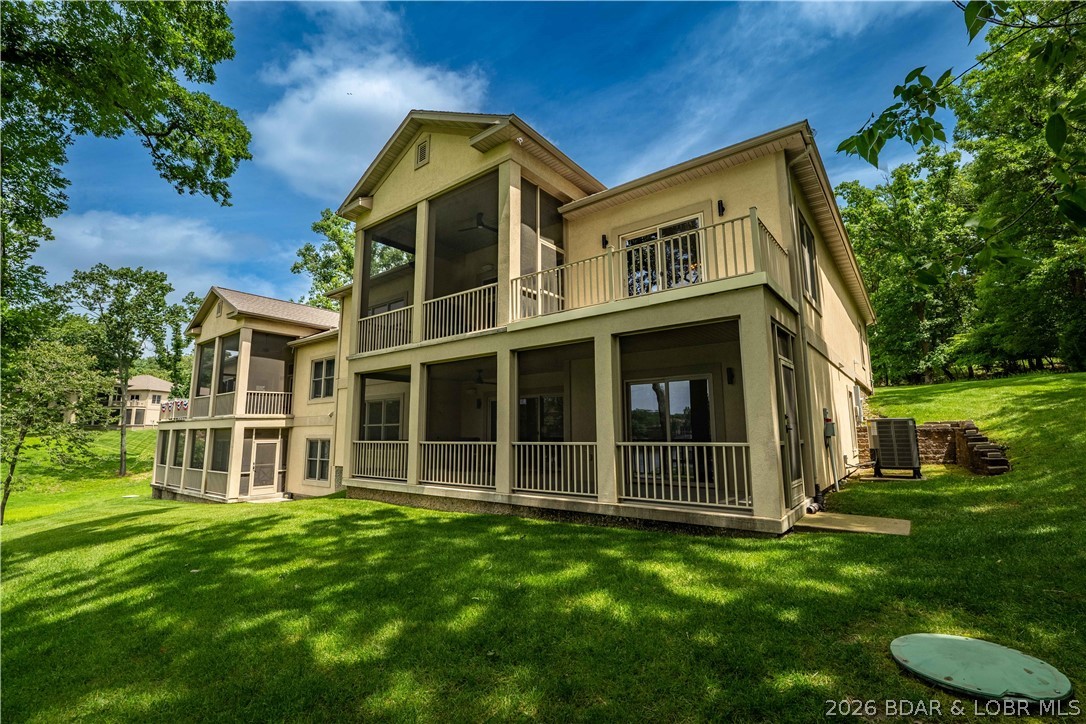 768 Resplander Way