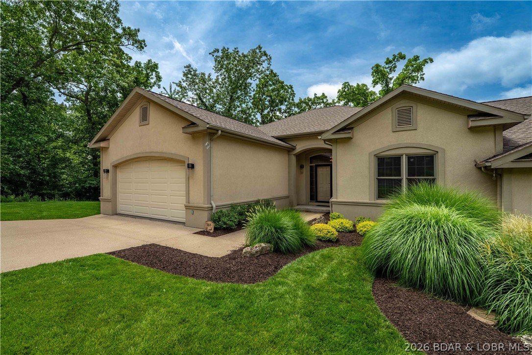 768 Resplander Way