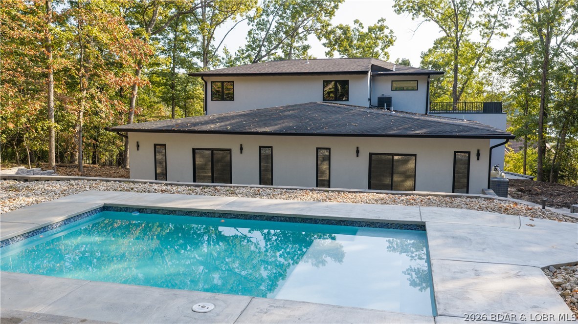 1521 Via Appia Drive