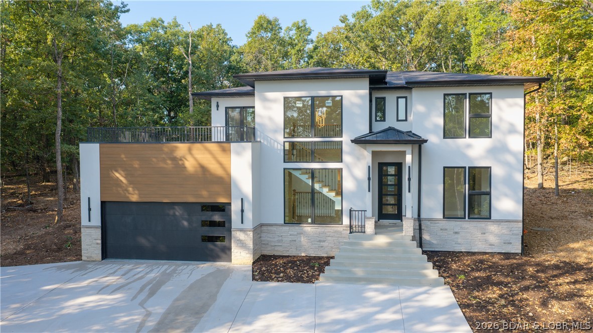 1521 Via Appia Drive