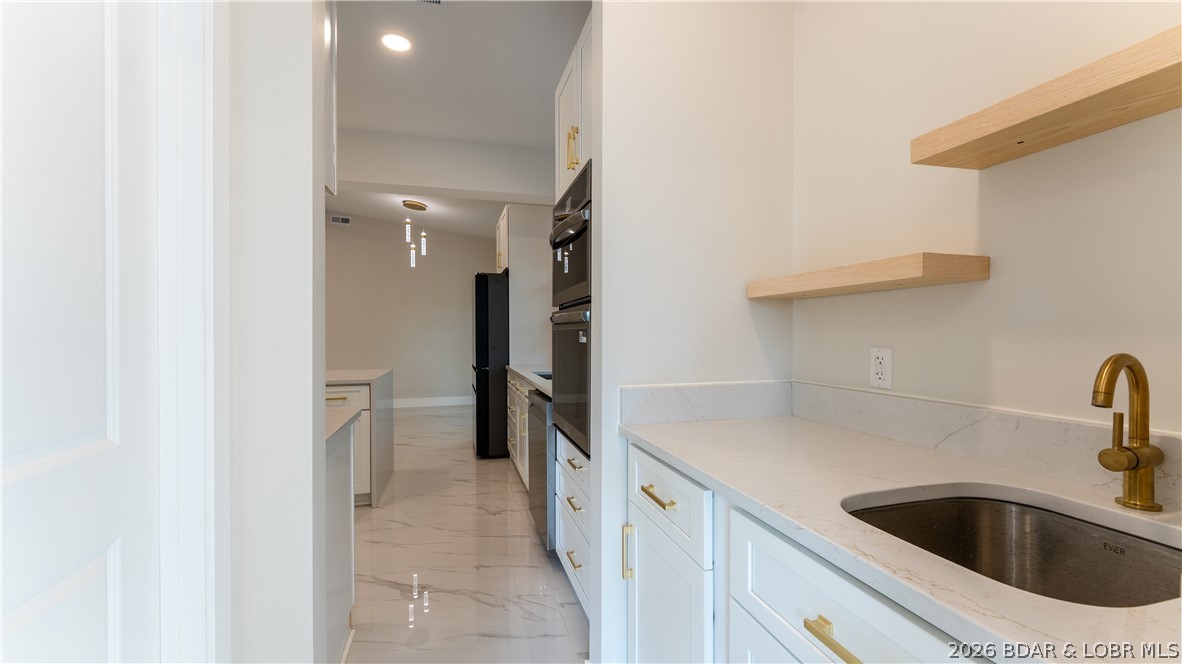 1521 Via Appia Drive