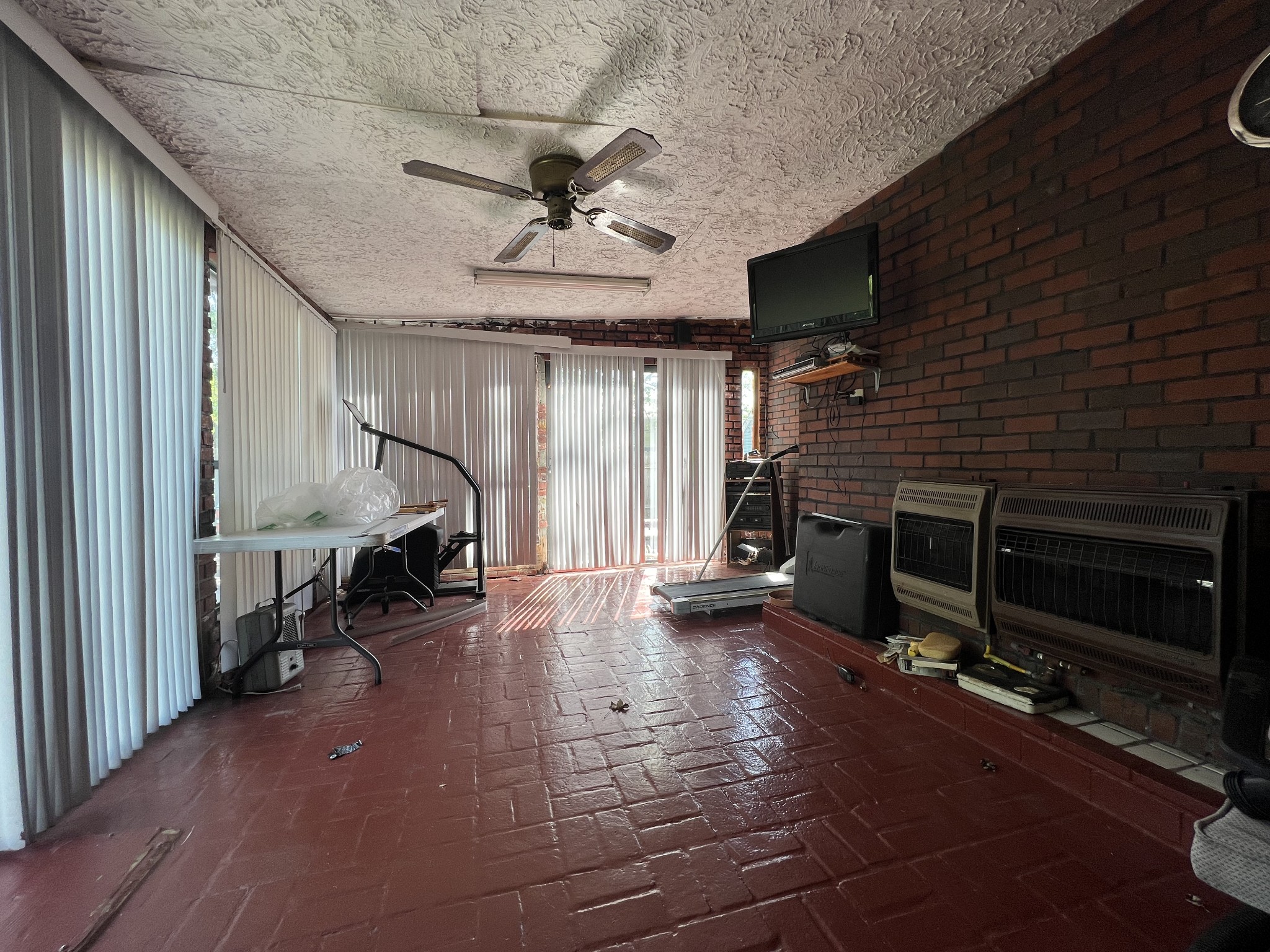 908 Gilmore Ave