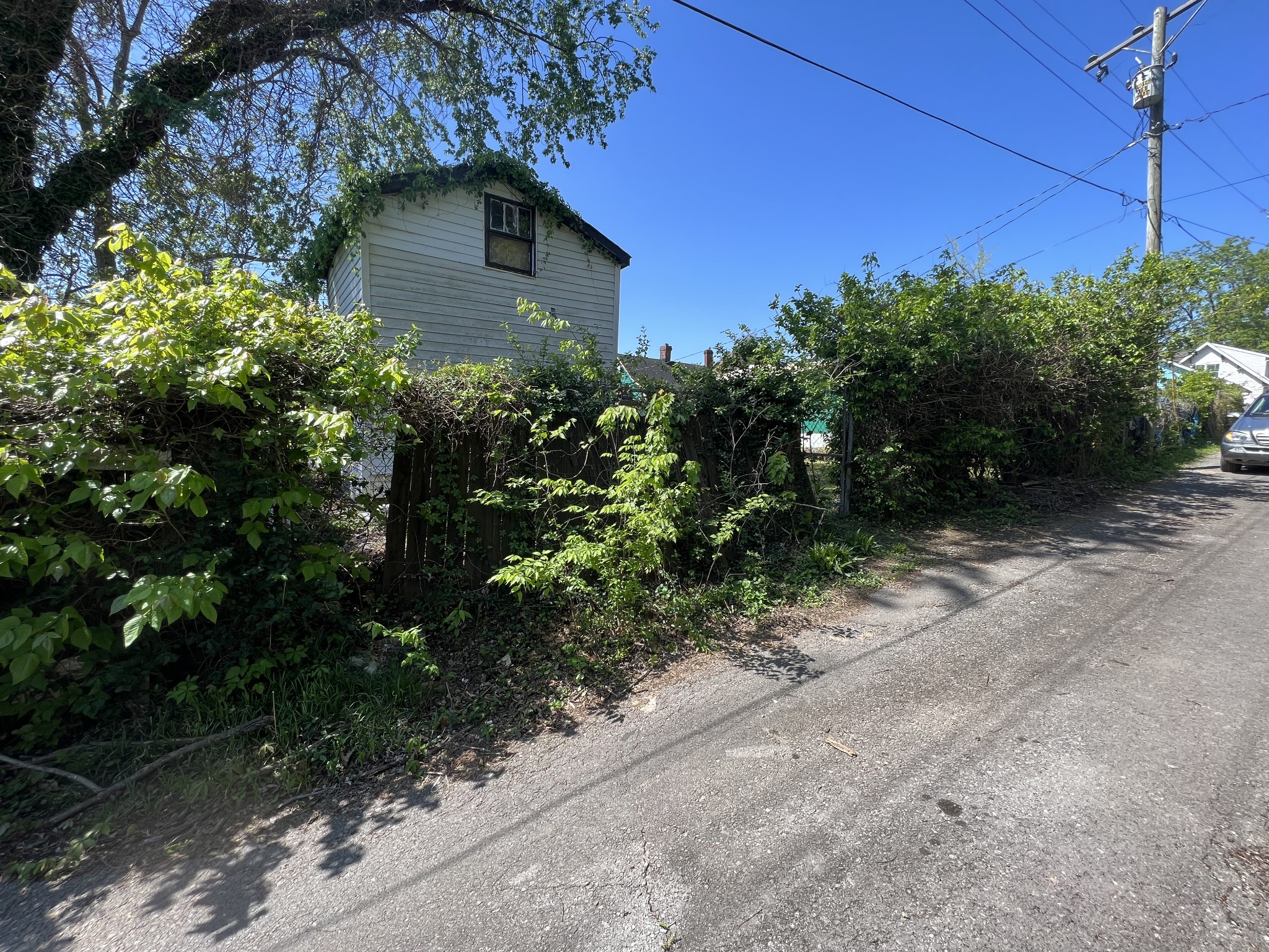908 Gilmore Ave
