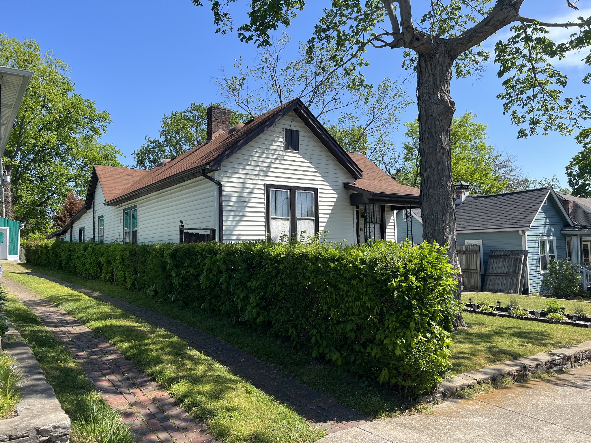 908 Gilmore Ave