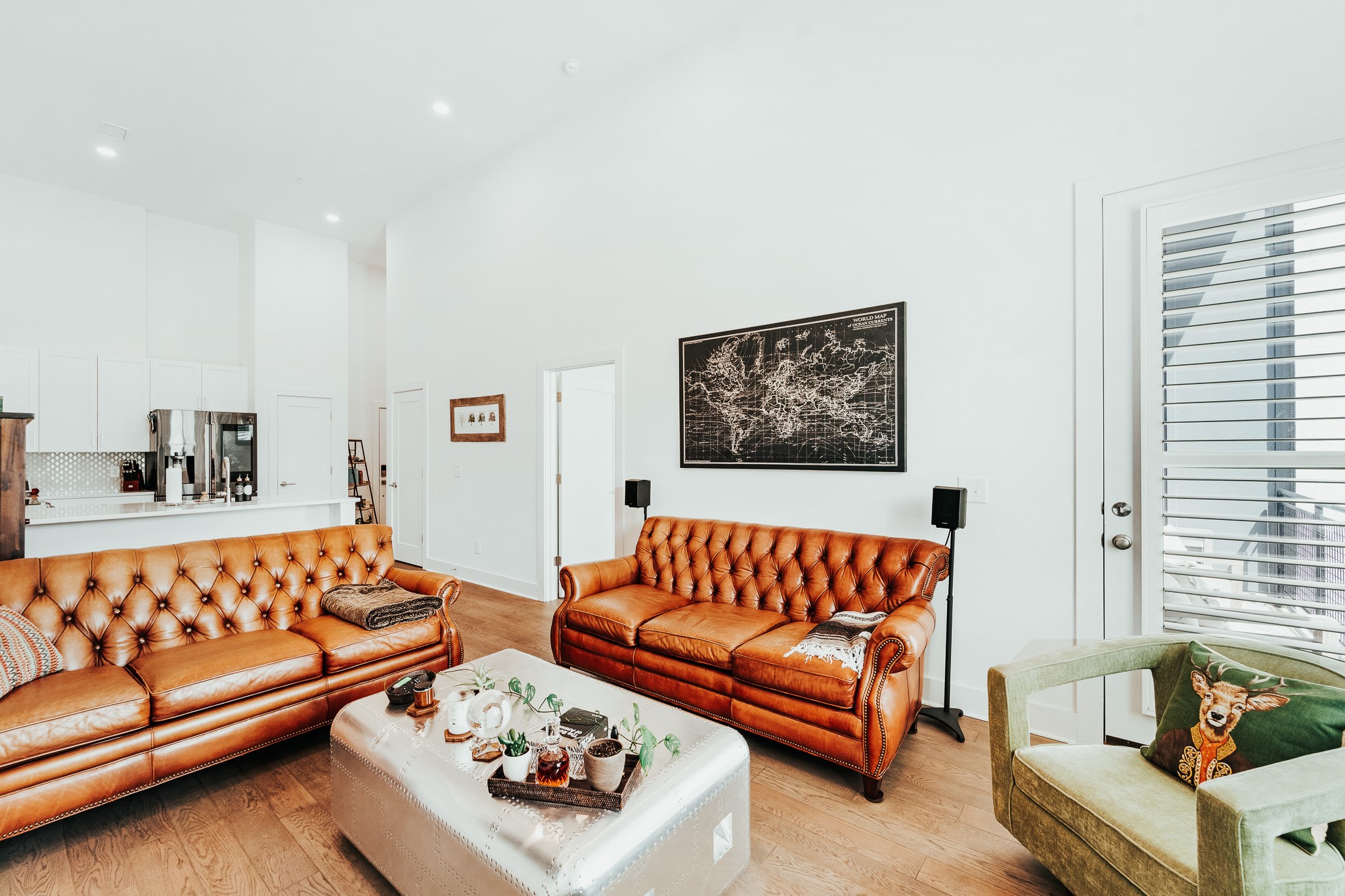 1041 E Trinity Ln Unit: 115