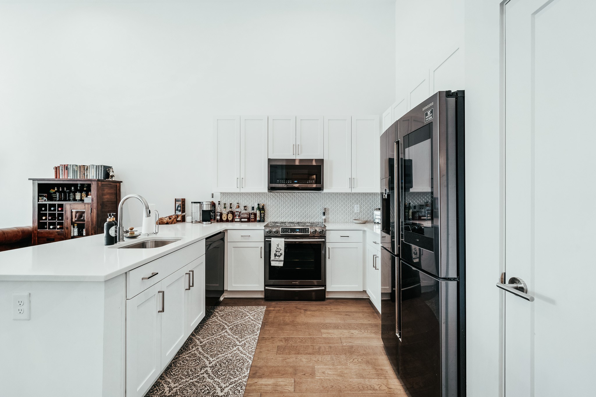 1041 E Trinity Ln Unit: 115