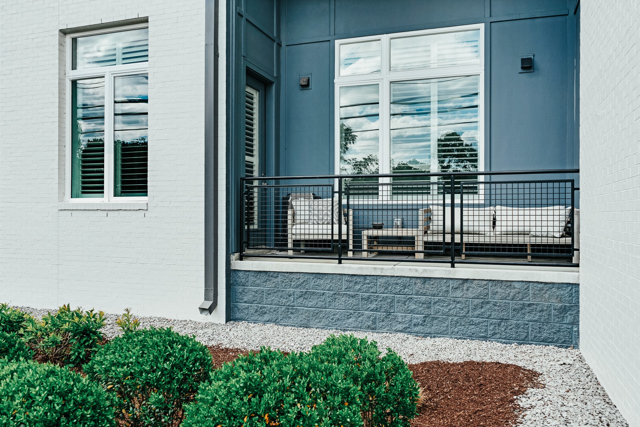 1041 E Trinity Ln Unit: 115