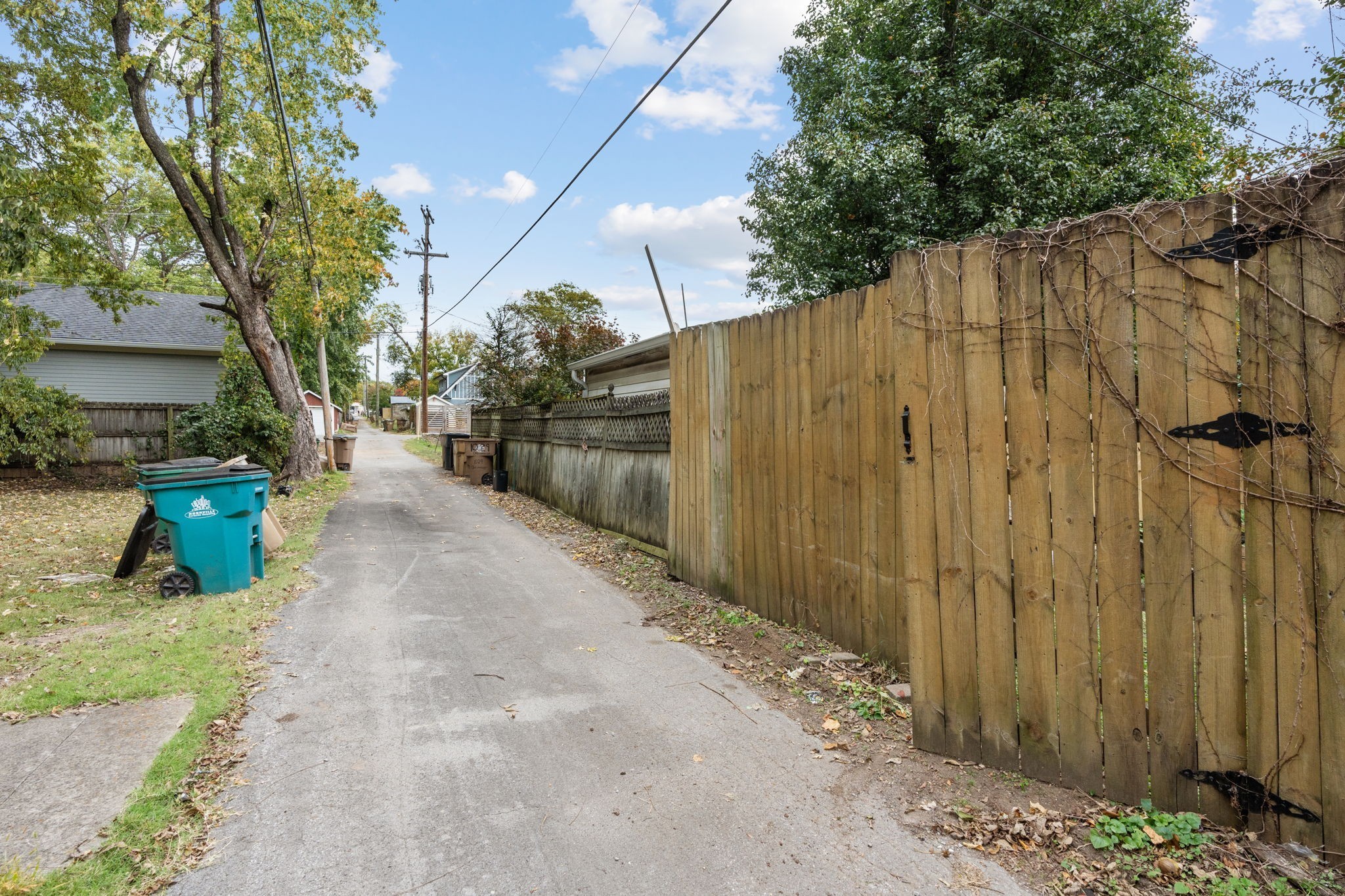 1027 Chicamauga Ave