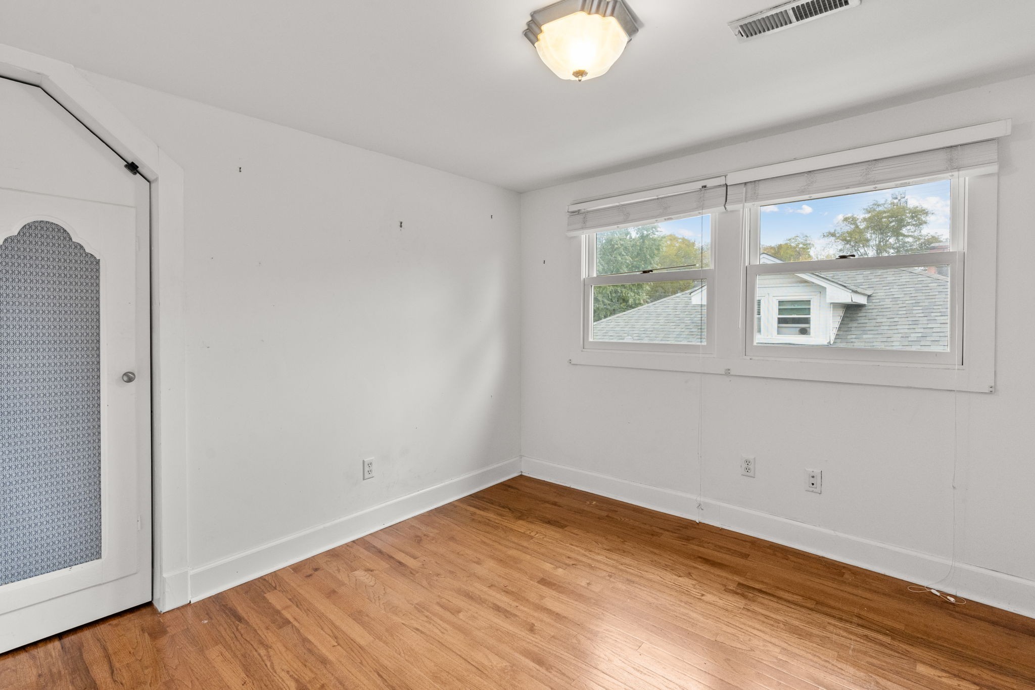 1027 Chicamauga Ave