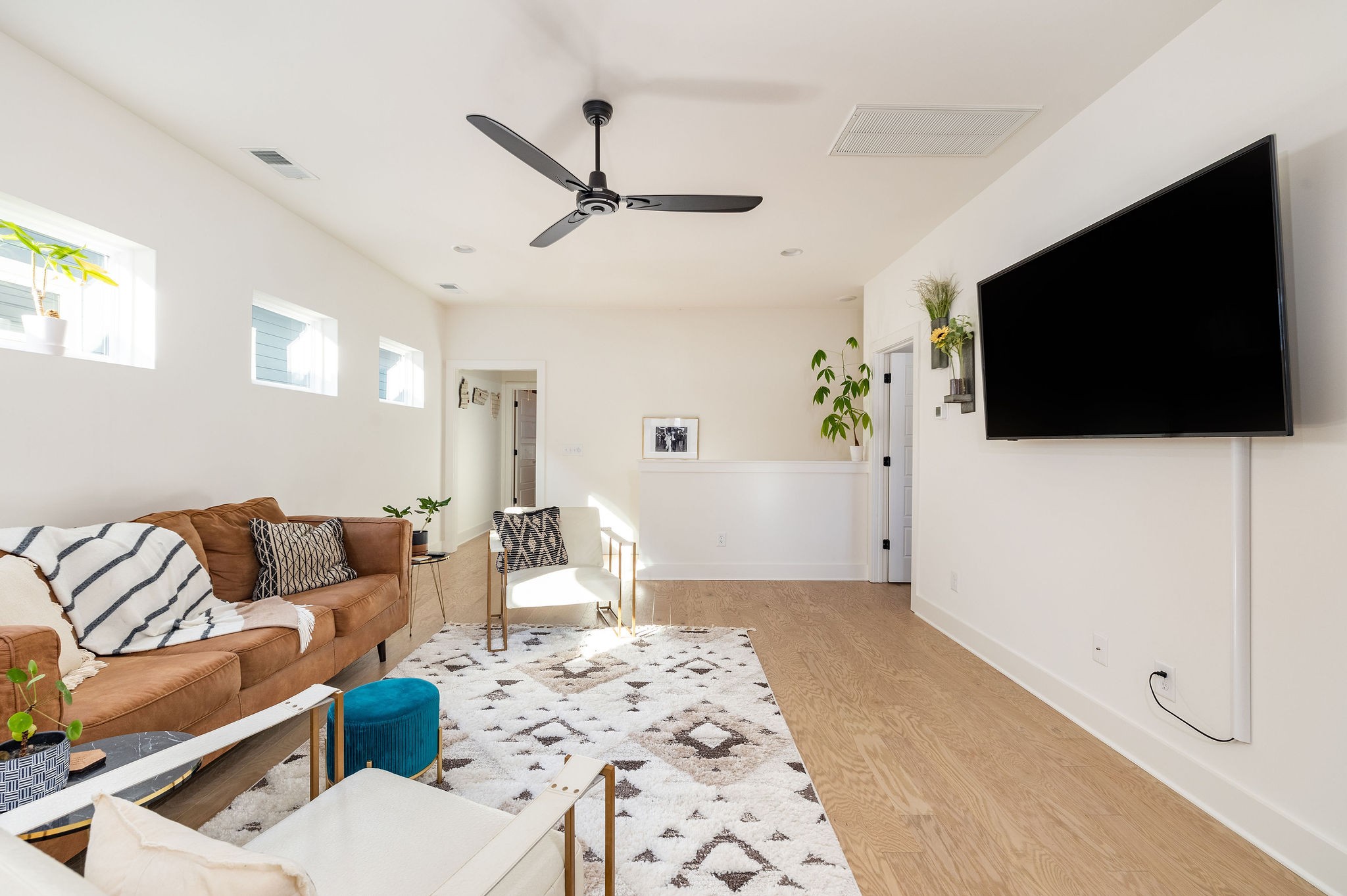 1210 Keller Ave Unit: B
