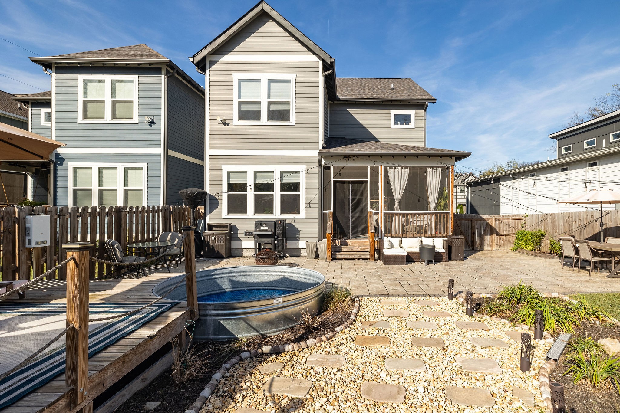 1210 Keller Ave Unit: B
