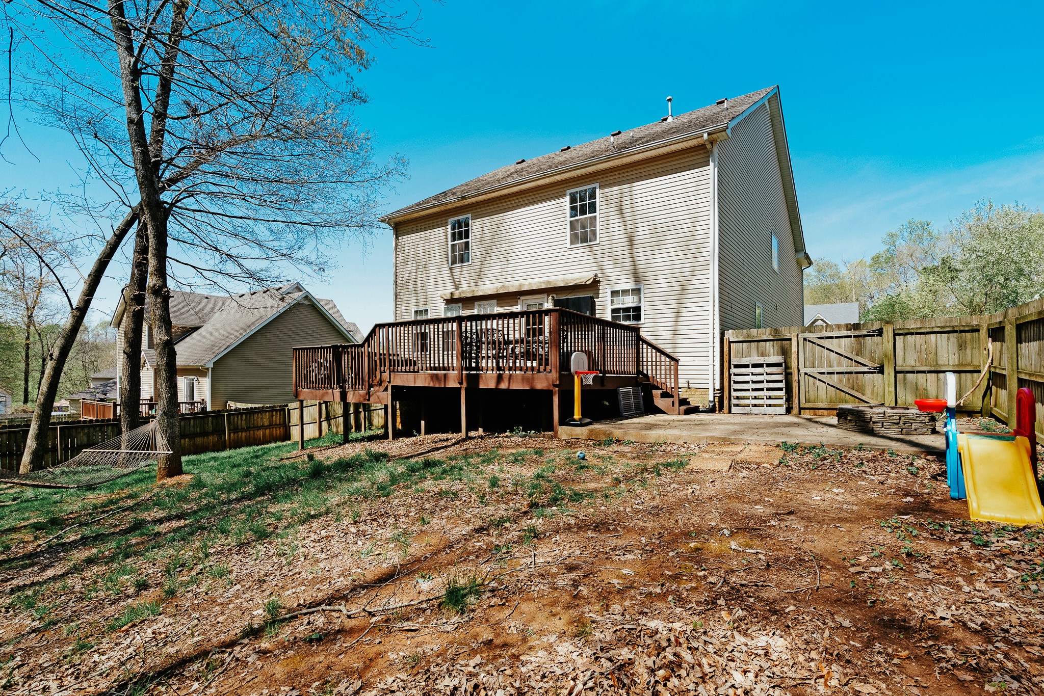 570 Winding Bluff Way
