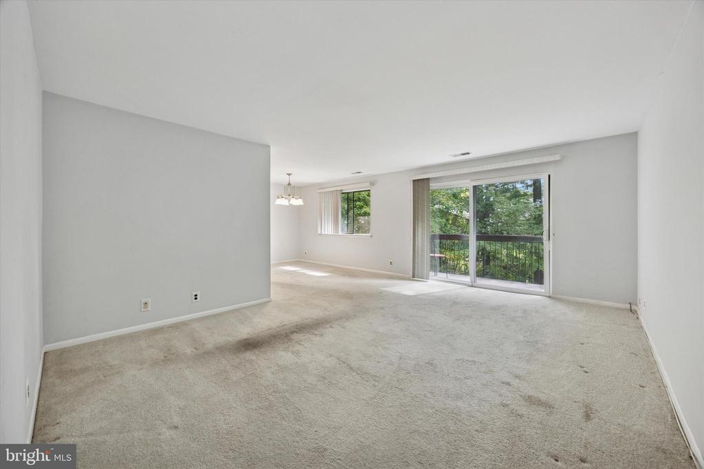 115 E KINGS HIGHWAY 444