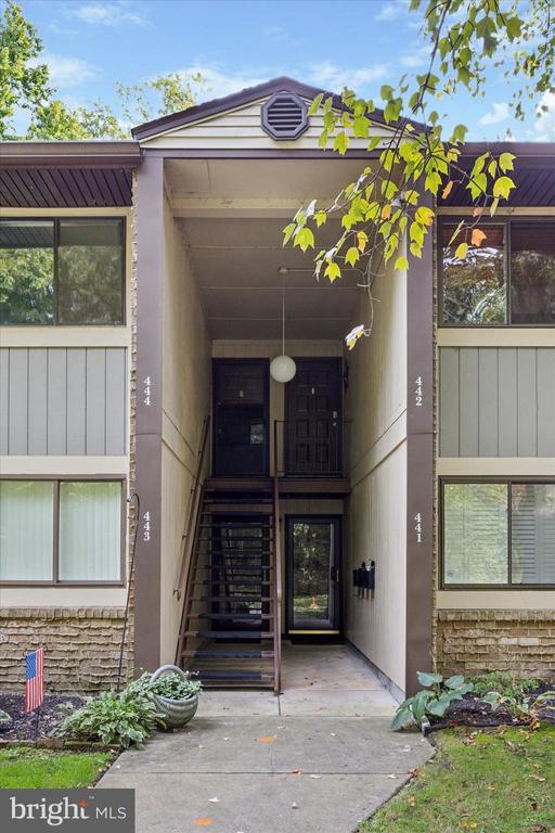 115 E KINGS HIGHWAY 444
