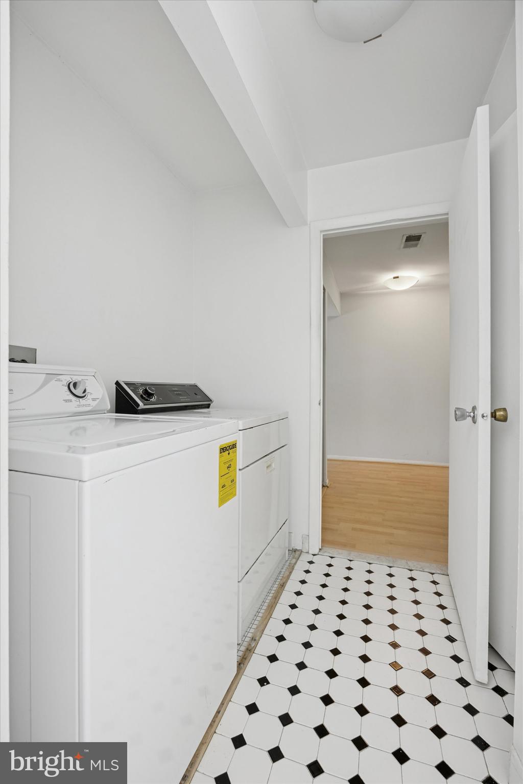 115 E KINGS HIGHWAY 444