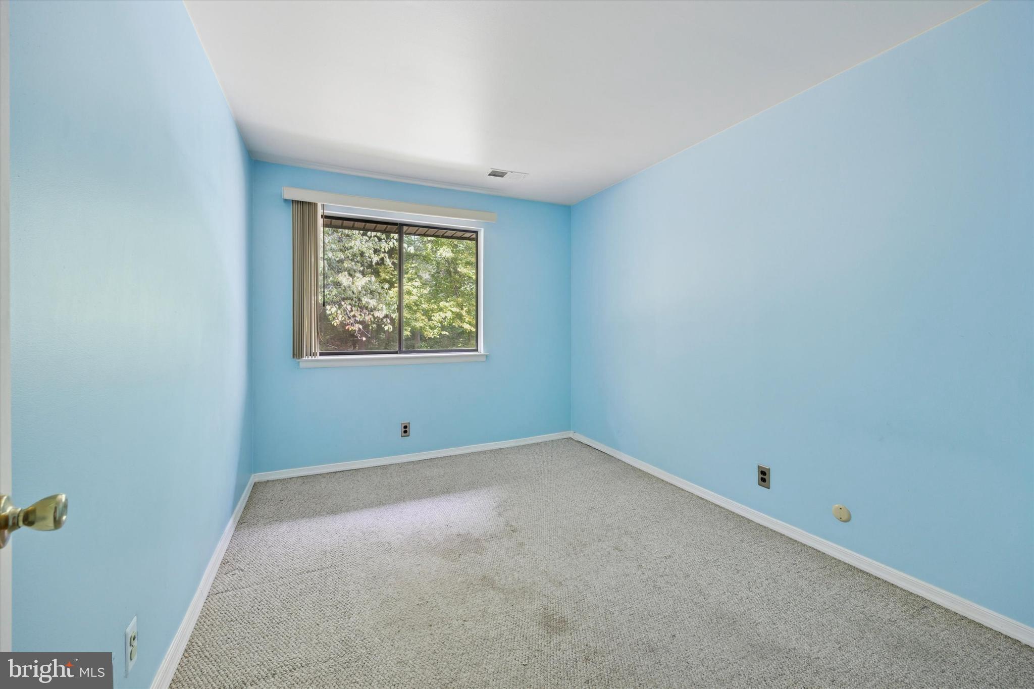 115 E KINGS HIGHWAY 444