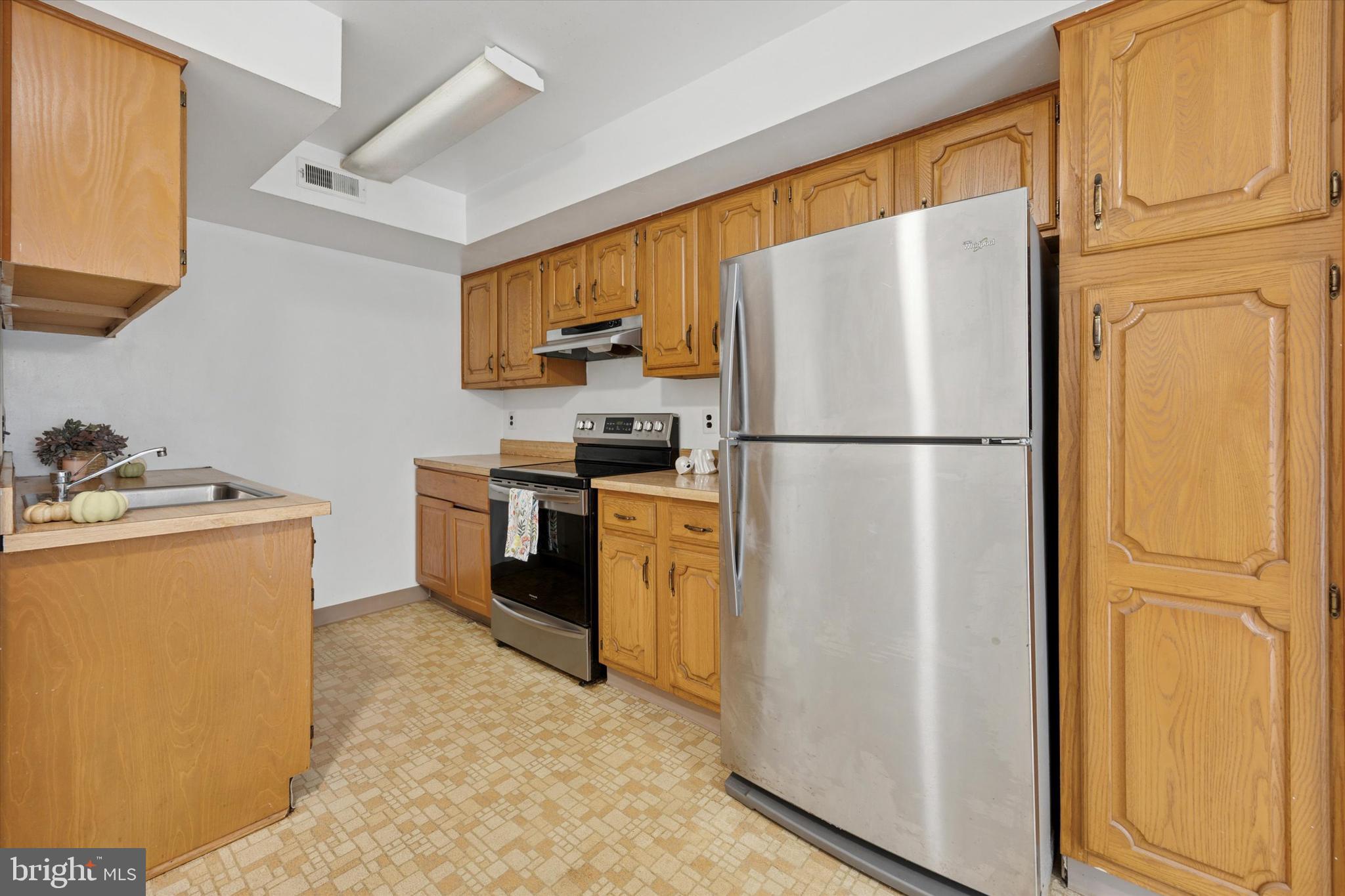 115 E KINGS HIGHWAY 444