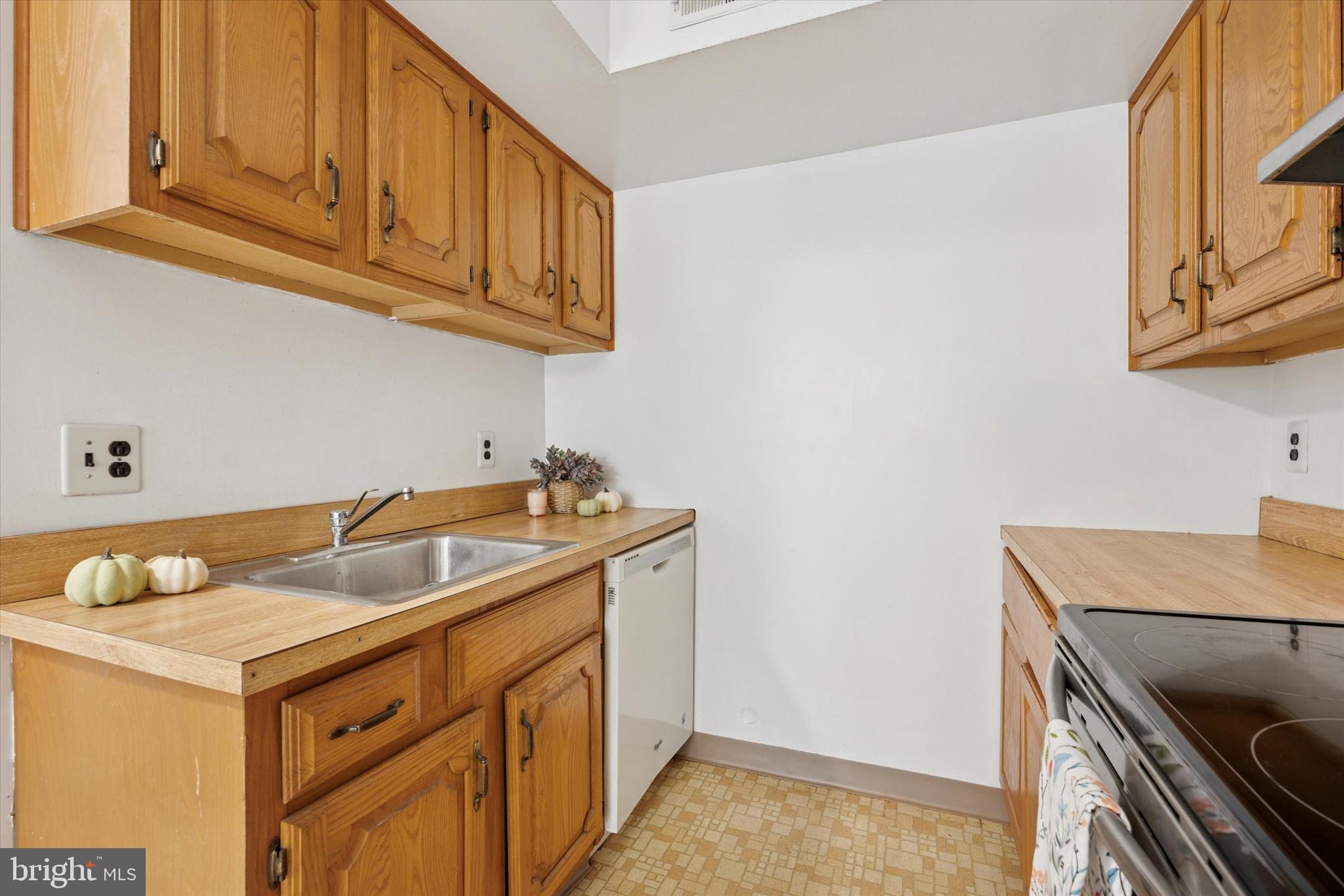 115 E KINGS HIGHWAY 444