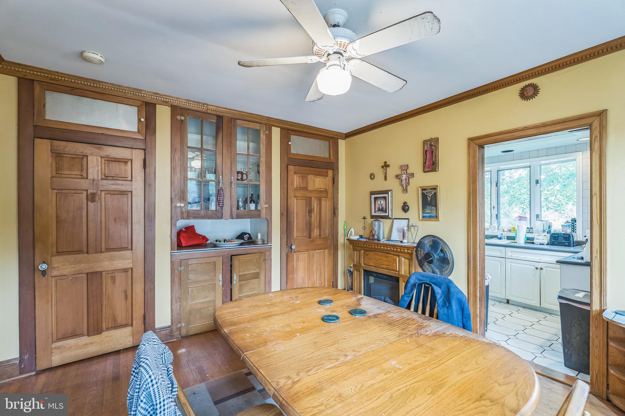 201 E MADISON AVENUE