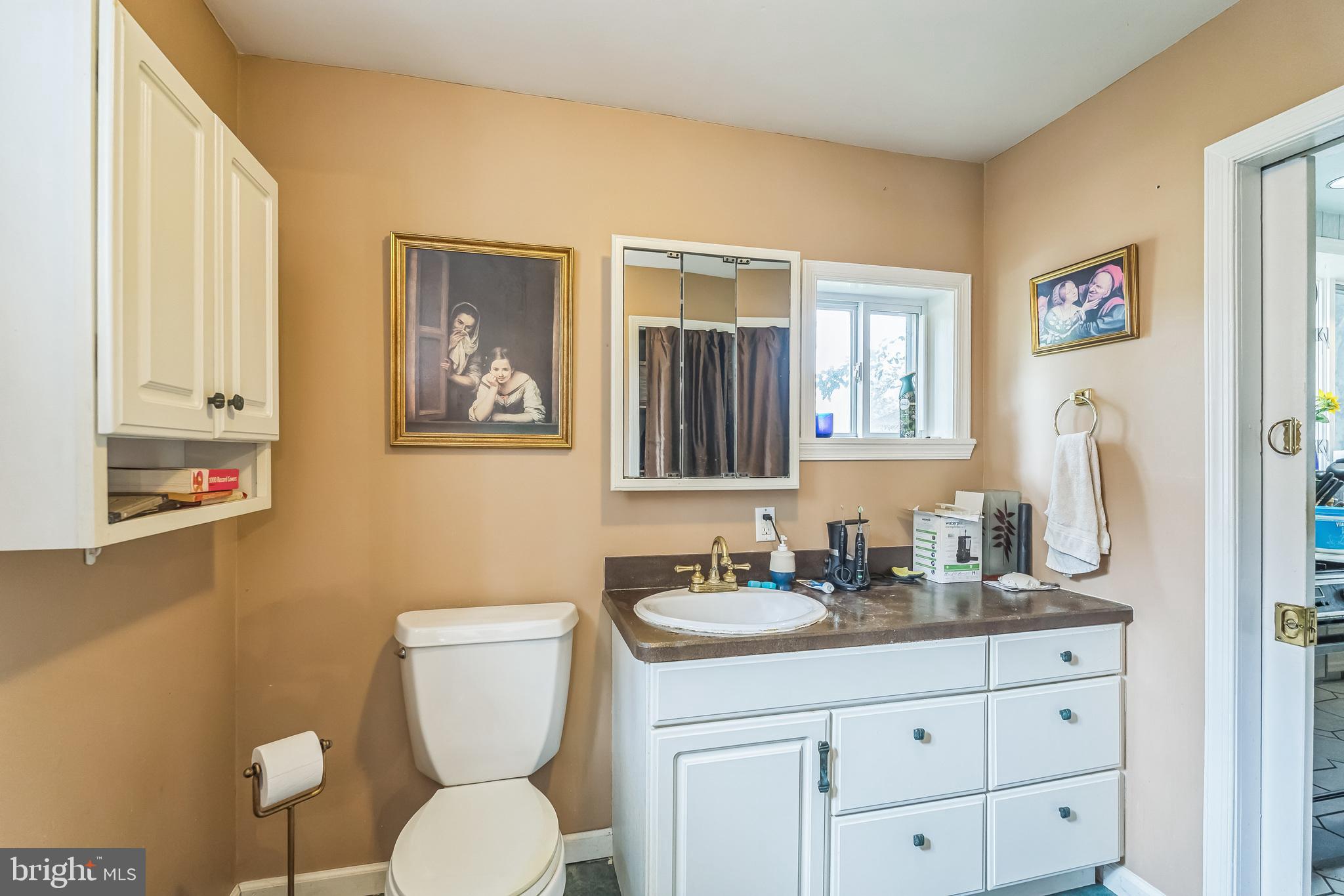 201 E MADISON AVENUE