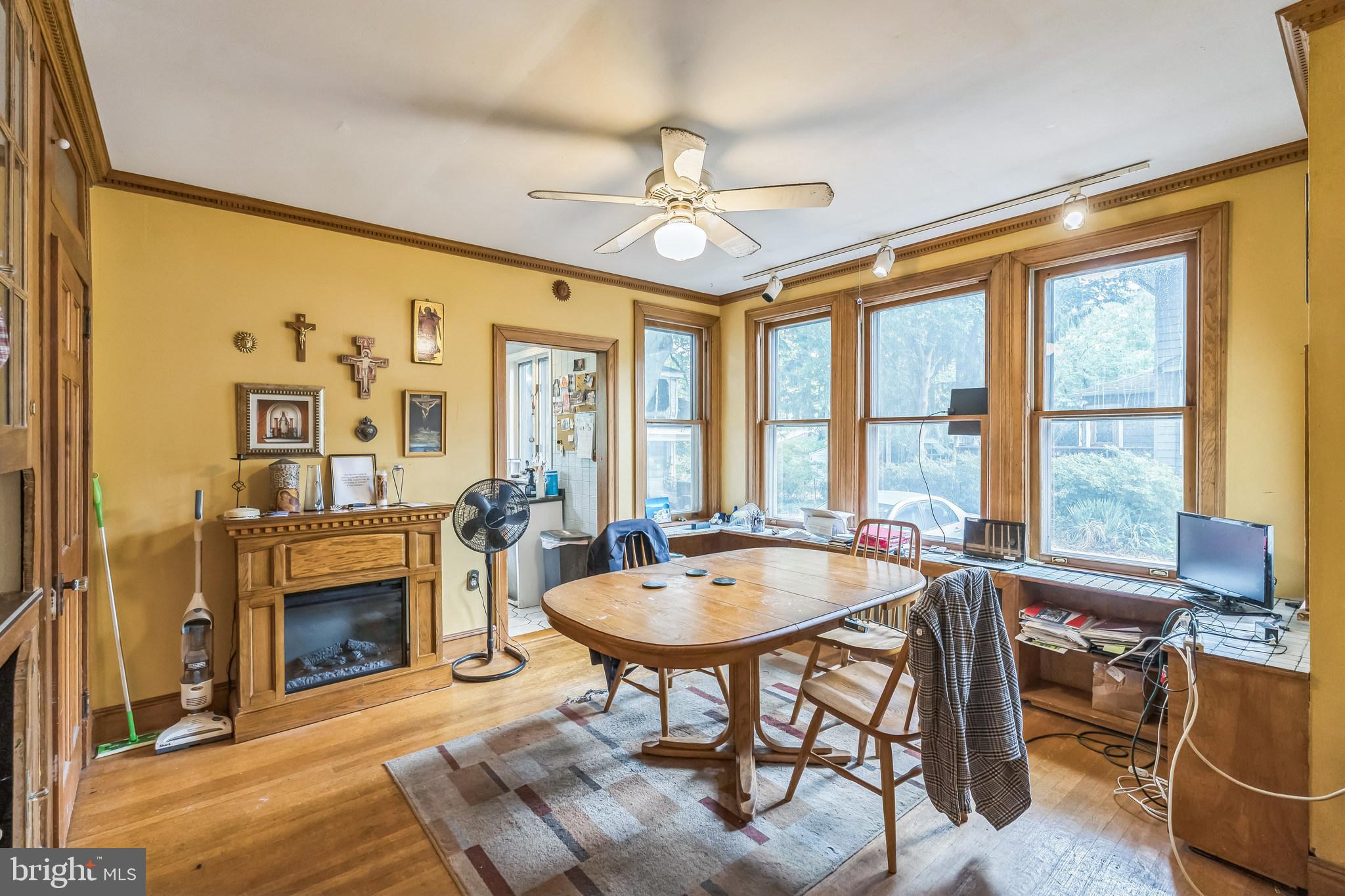 201 E MADISON AVENUE