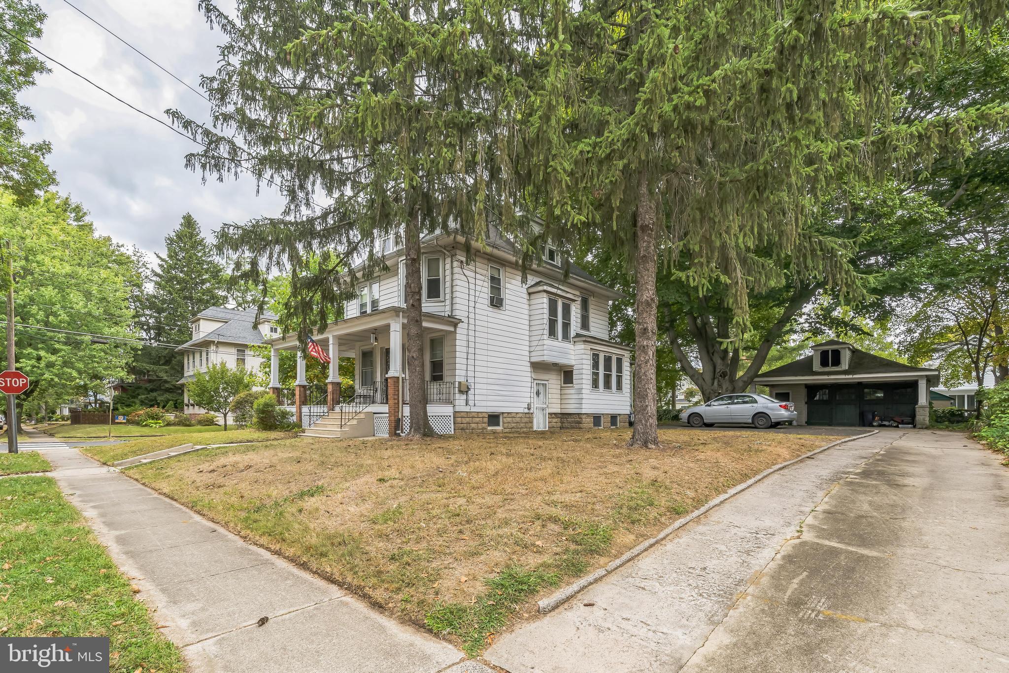 201 E MADISON AVENUE