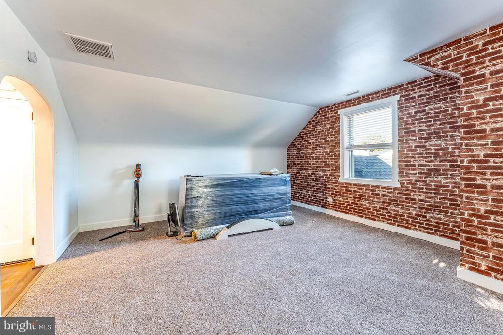 519 CEDAR AVENUE