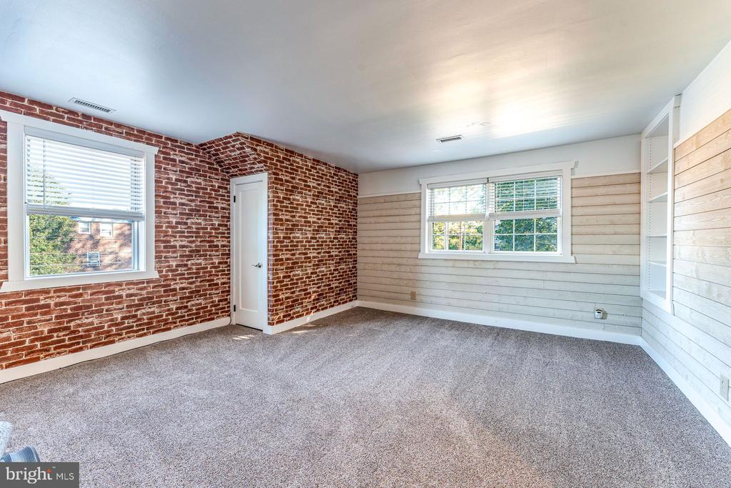 519 CEDAR AVENUE
