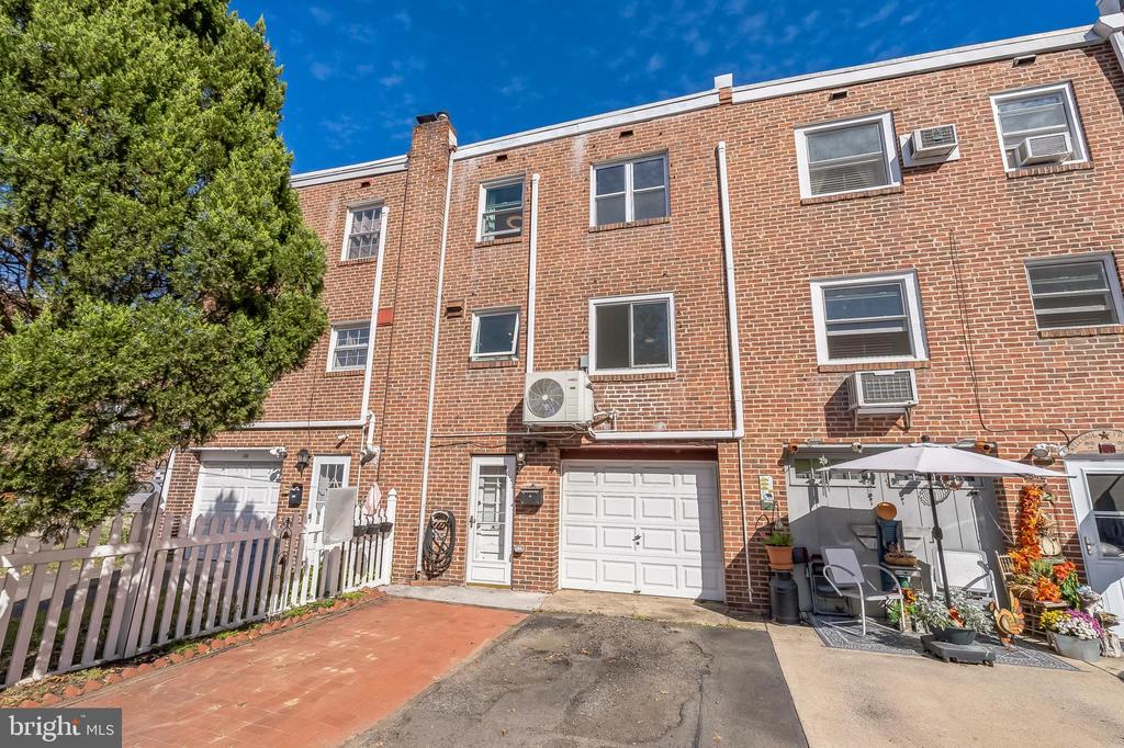 468 CENTER STREET