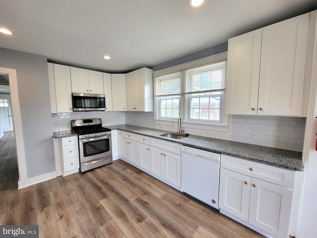 184 KENDALL BOULEVARD 1ST FLOOR