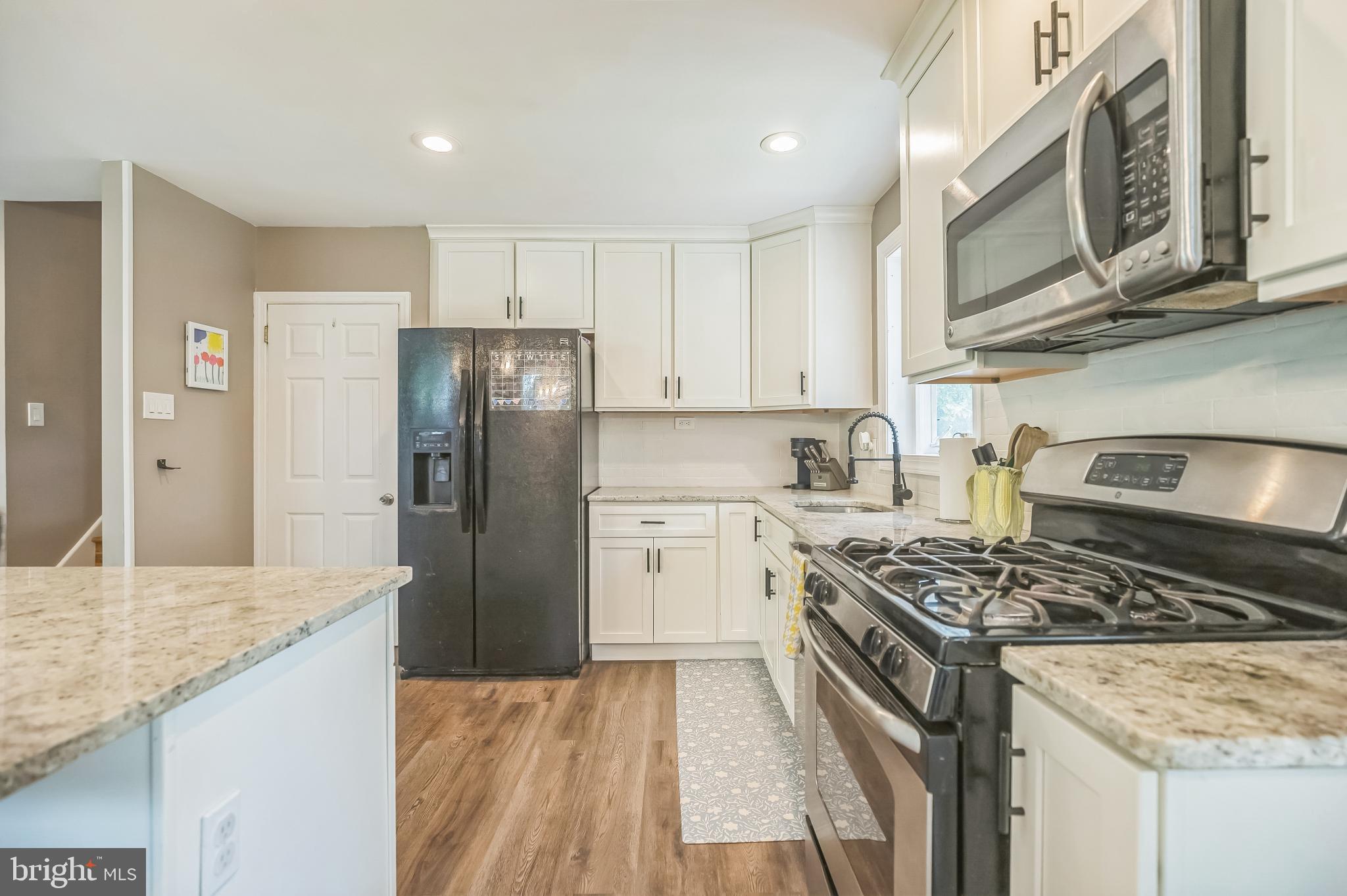 216 N BROOKFIELD ROAD