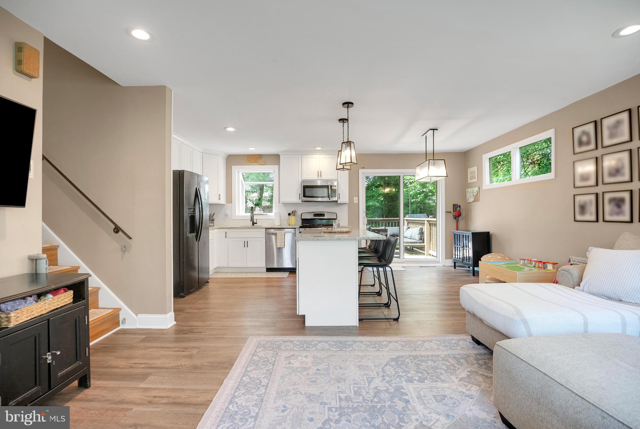 216 N BROOKFIELD ROAD