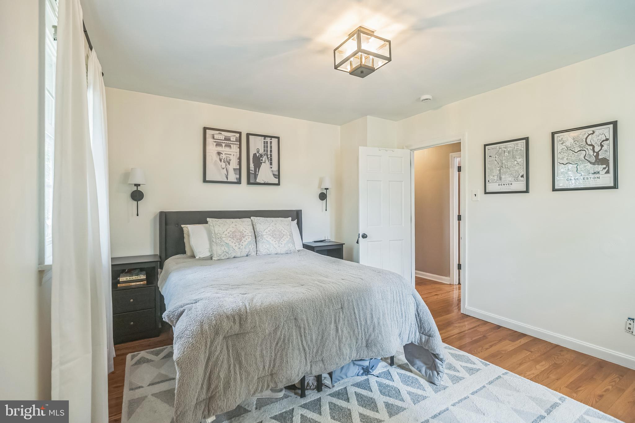 216 N BROOKFIELD ROAD