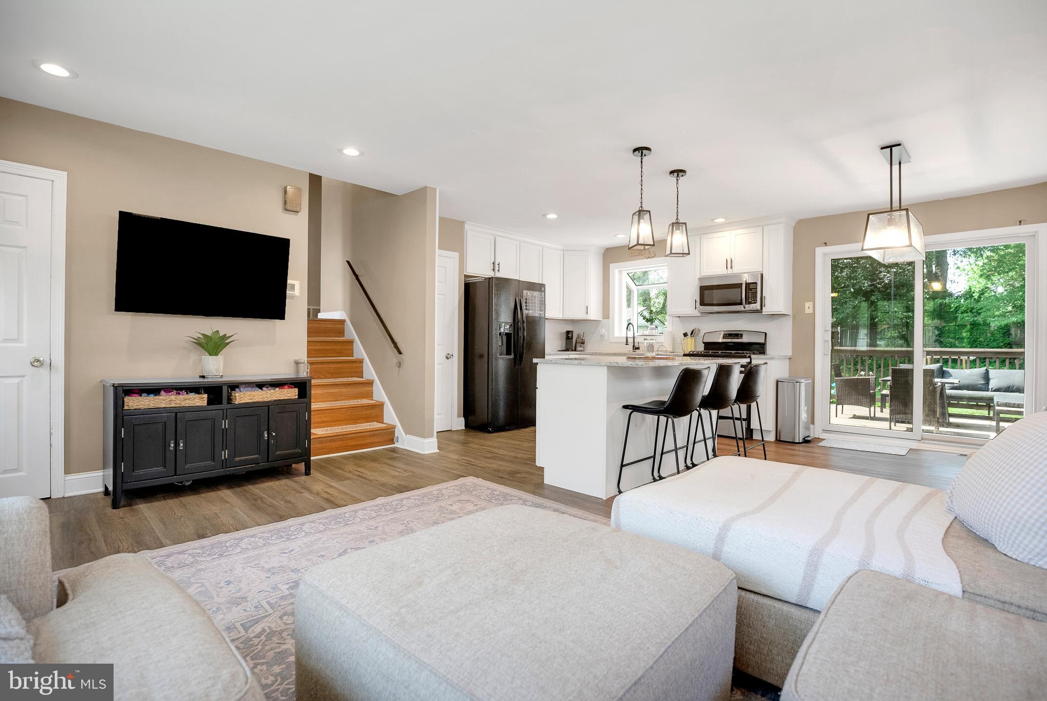 216 N BROOKFIELD ROAD