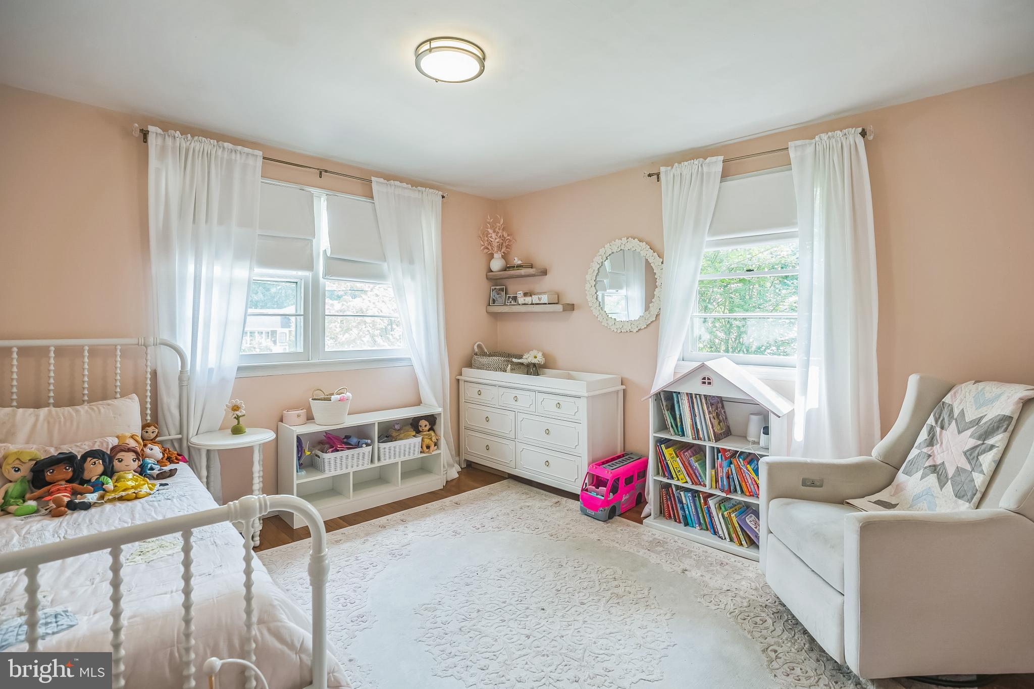 216 N BROOKFIELD ROAD