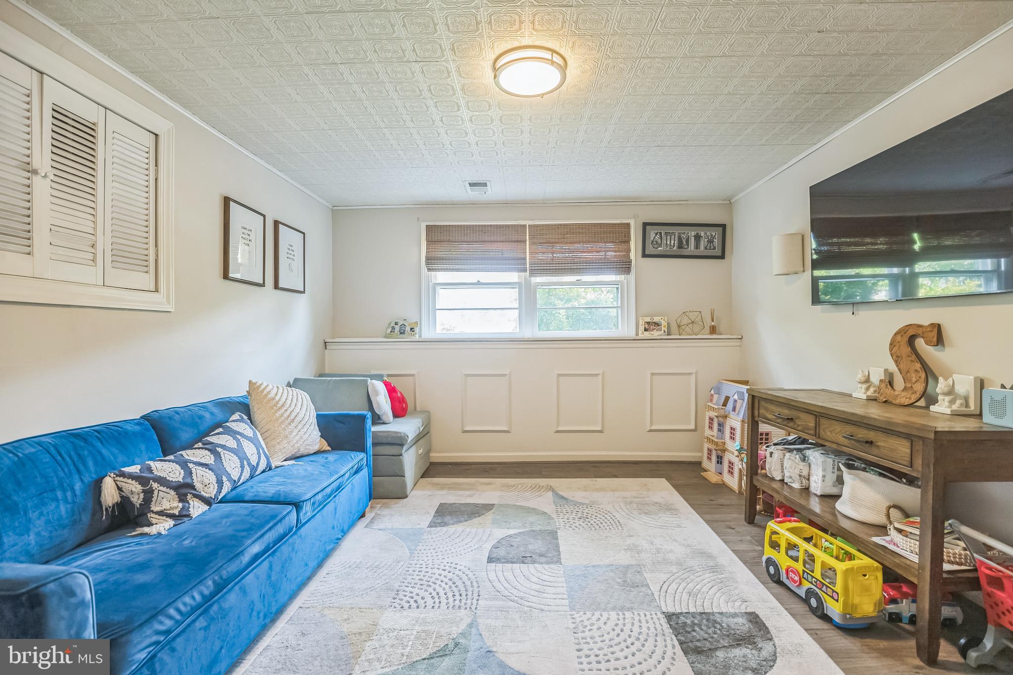 216 N BROOKFIELD ROAD