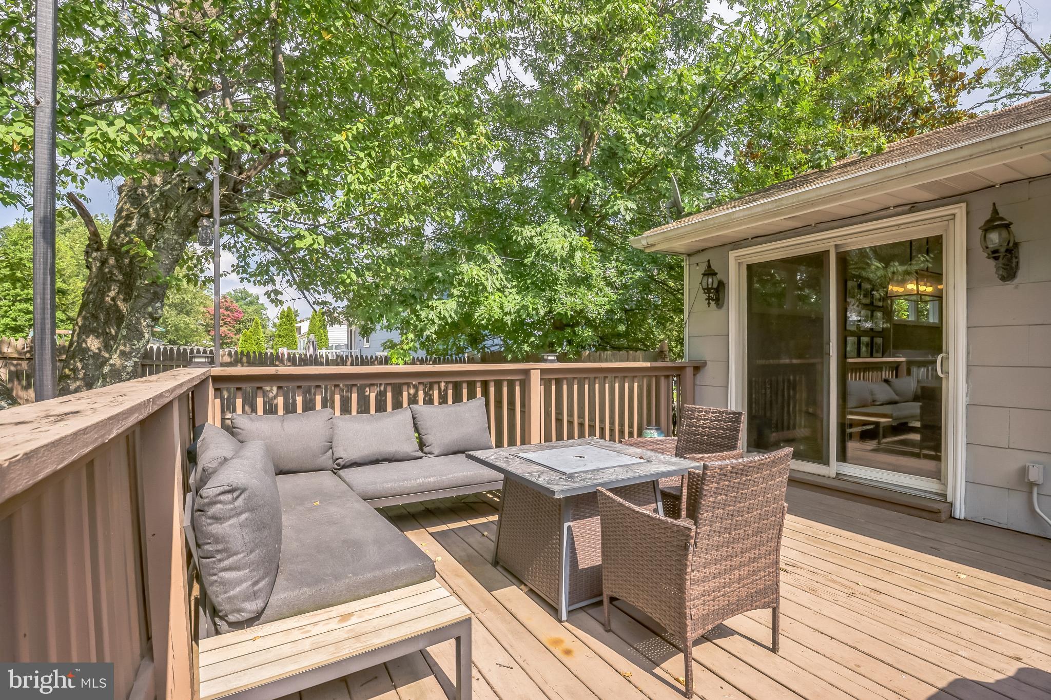 216 N BROOKFIELD ROAD