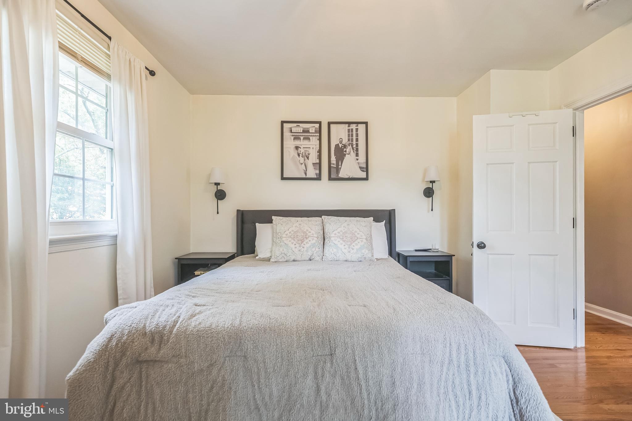 216 N BROOKFIELD ROAD