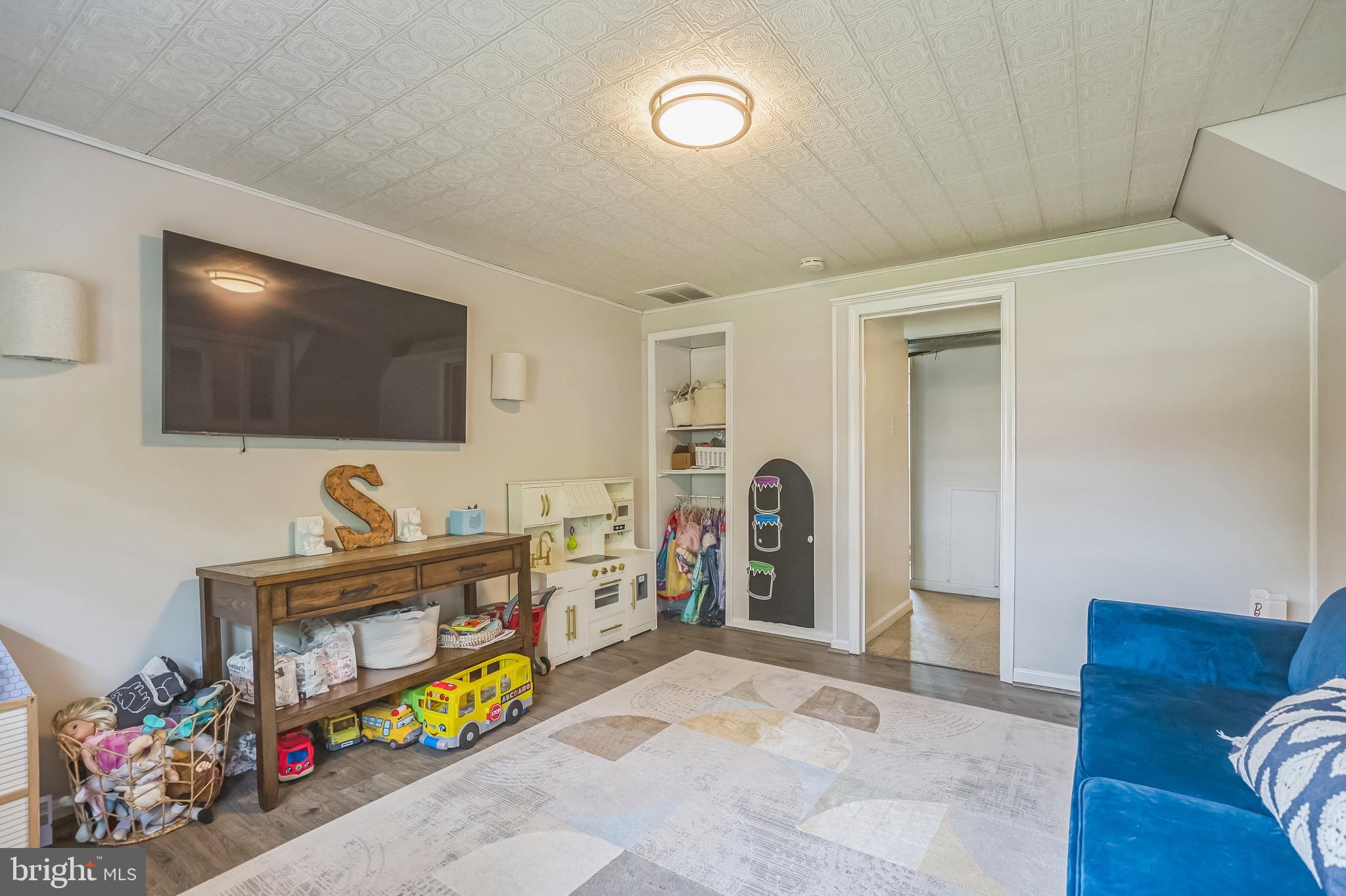 216 N BROOKFIELD ROAD